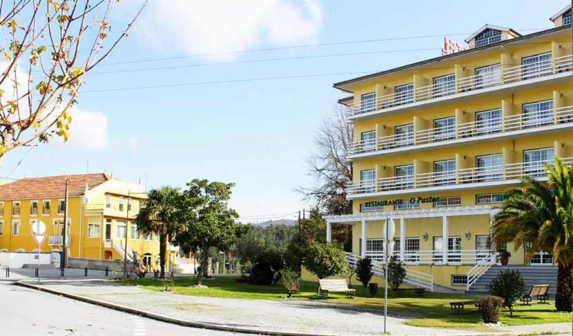Hotel Montemuro カストロ・ダイレ エクステリア 写真