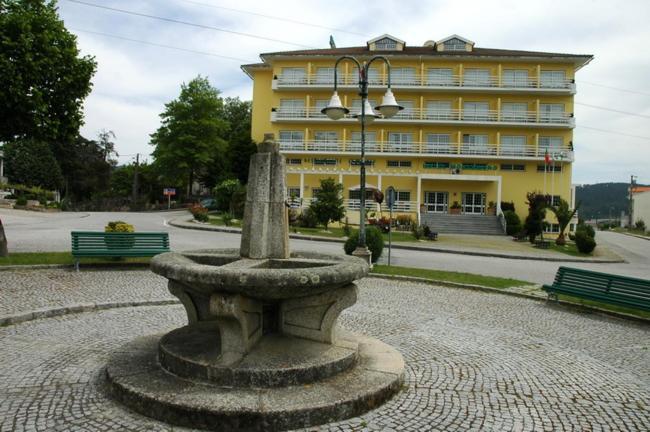 Hotel Montemuro カストロ・ダイレ エクステリア 写真
